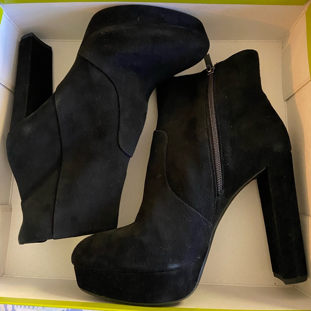 Gianni Bini Kianne Suede Platform Block Heel Booties